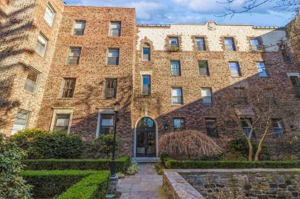 64 Sagamore Rd 2E